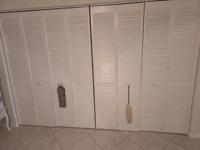 Beautifully updated first-floor 1-bedroom, 1.5-bath condo - photo 16