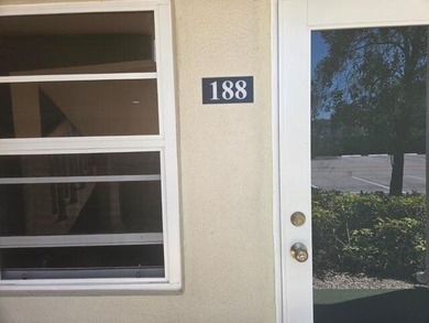 Beautifully updated first-floor 1-bedroom, 1.5-bath condo - photo 18
