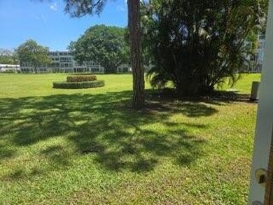 Beautifully updated first-floor 1-bedroom, 1.5-bath condo - photo 21