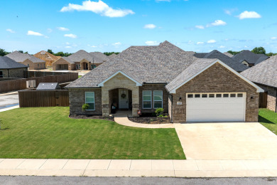 Quality Craftsmanship in a Prime Location! This stunning move-in - Lake Home For Sale in Mabank, Texas