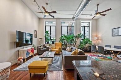 Spectacular and gorgeous 3 bdrm, 2 bath condo 1,602sqft, open - photo 15