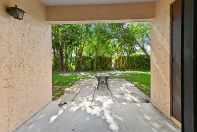 Discover this charming 2-bedroom, 2-bathroom ground floor - photo 19
