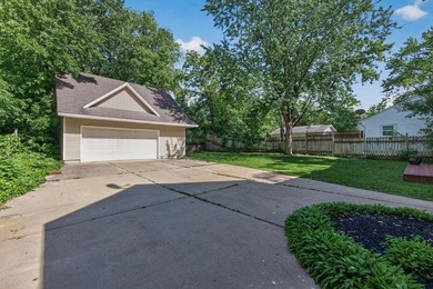 Welcome to 4929 West Lane, Minnetonka, Minnesota Nestled on a - photo 48