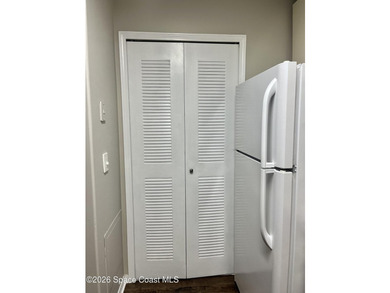 3rd floor 2bedroom, 2-bath split-floor plan condo offers the - photo 4