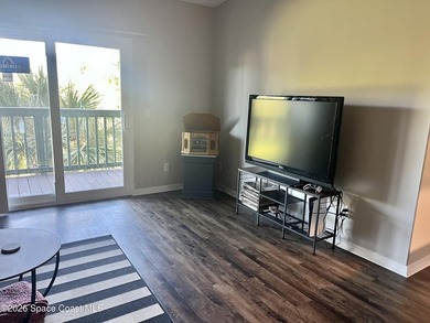 3rd floor 2bedroom, 2-bath split-floor plan condo offers the - photo 7