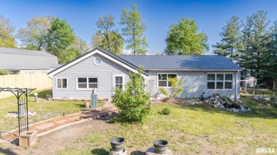 Lake Home Sale Pending in Manito, Illinois