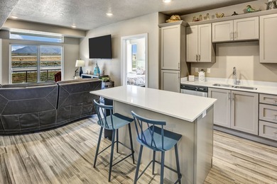 SELLER OFFERING 3% TOWARDS BUYERS CLOSING COSTS + RATE BUY DOWN! - photo 5