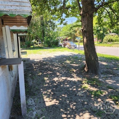 INVESTOR SPECIAL! Fantastic opportunity to own a 2-bedroom - photo 7