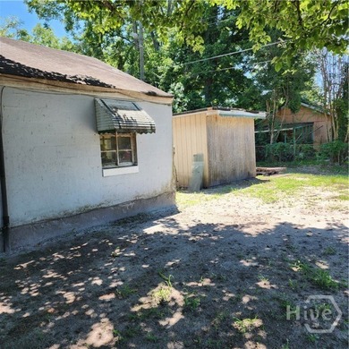 INVESTOR SPECIAL! Fantastic opportunity to own a 2-bedroom - photo 8