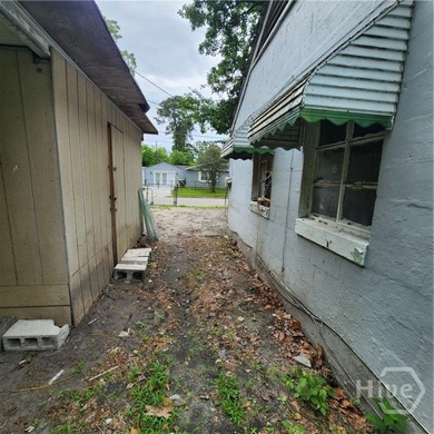 INVESTOR SPECIAL! Fantastic opportunity to own a 2-bedroom - photo 10