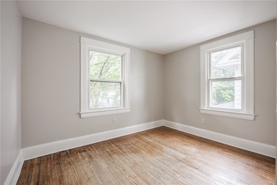 Great opportunity! 4 bedrooms, 2 full baths. Huge 2+garage with - photo 11