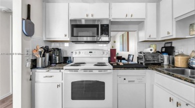 Lake Condo For Sale in Hollywood, Florida