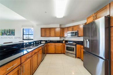 Lowest priced corner and canal front unit. Super spacious 1500 - photo 4