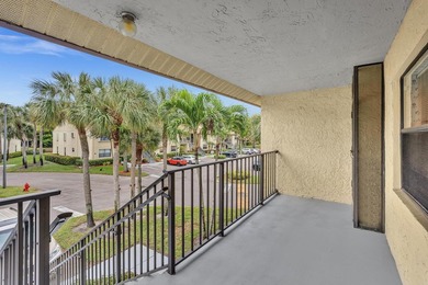 GREAT 2/2 CONDO WITH LAKE VIEW...2 CLUB HOUSES WITH GREAT - photo 4