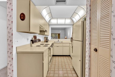 GREAT 2/2 CONDO WITH LAKE VIEW...2 CLUB HOUSES WITH GREAT - photo 7