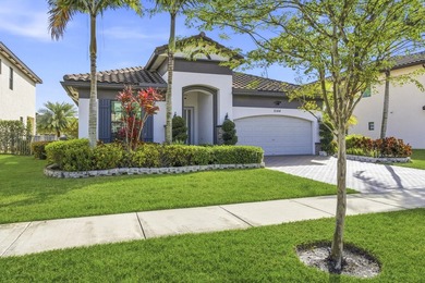 Well Appointed 3 bedrooms 2.5 bath home located on the lake in - photo 3