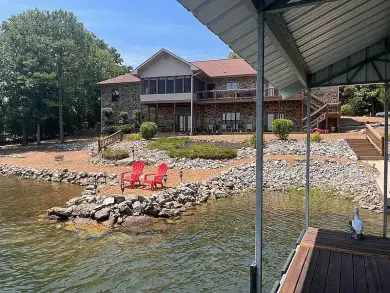 Crown Lake Home For Sale in Horseshoe Bend Arkansas