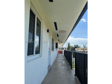 PRICED TO SELL! Introducing this real estate gem:a completely - photo 5