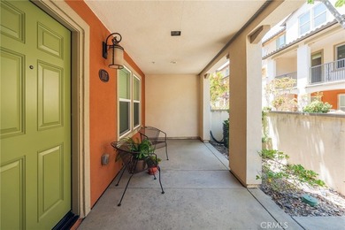 Welcome to Coastal Walk, one of Huntington Beach's newer - photo 4