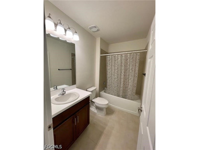 Welcome to this beautiful 4-bedroom, 2-bath single-family home - photo 15