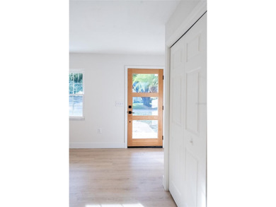 Beautiful South Lakeland Pool home that has been remodeled from - photo 5