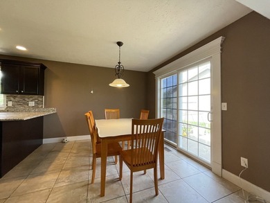Like a new home on the corner of the lake in the Country Ridge - photo 10
