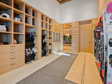 There are homes in Whistler. And then there are homes that - photo 37