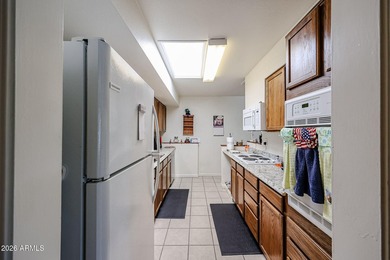 Welcome to Phase 1 of Sun City! This Ready-To-Enjoy 2-BDRM - photo 5
