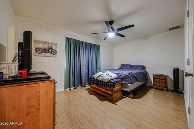 Welcome to Phase 1 of Sun City! This Ready-To-Enjoy 2-BDRM - photo 9