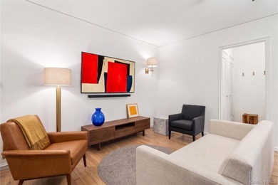 Welcome to 75 Bank Street, a charming prewar Art Deco - photo 12