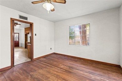 NEW PRICE!! This large waterfront four bedroom, three bath brick - photo 14