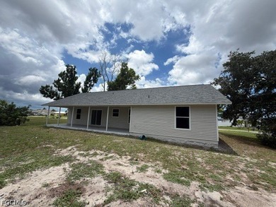 This Single Family home offer 3-bedroom, 2-bathroom located in - photo 17