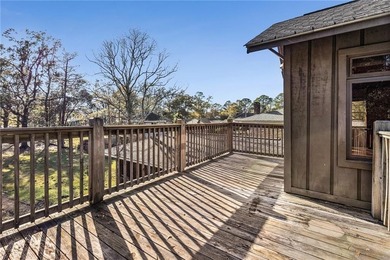NEW PRICE!! This large waterfront four bedroom, three bath brick - photo 24