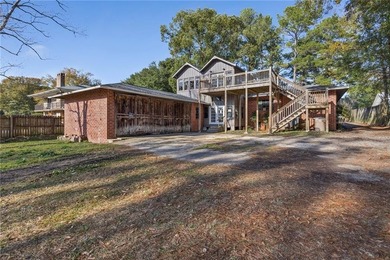 NEW PRICE!! This large waterfront four bedroom, three bath brick - photo 25