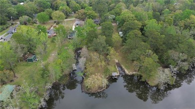 NEW PRICE!! This large waterfront four bedroom, three bath brick - photo 36
