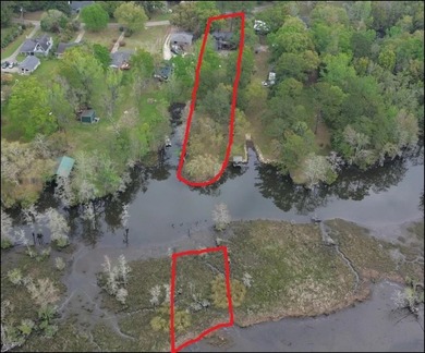 NEW PRICE!! This large waterfront four bedroom, three bath brick - photo 46