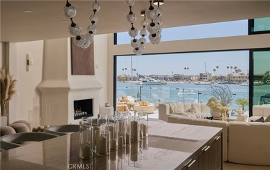 On an island where the standard lot runs ninety feet deep, 809 - photo 8