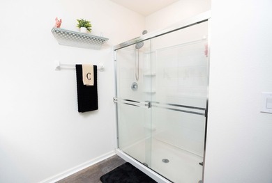 Welcome to Cobblestone! This beautiful 3 bedroom, 2 bathroom - photo 11