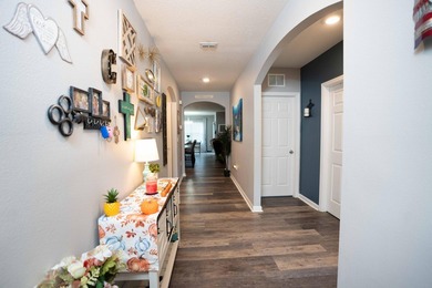 Welcome to Cobblestone! This beautiful 3 bedroom, 2 bathroom - photo 13