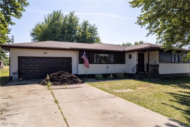 (private lake, pond, creek) Home For Sale in Vermilion Ohio