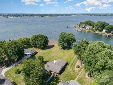 Lake Norman Home Sale Pending in Cornelius North Carolina