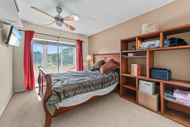 Beautiful 2nd floor 2 bed/1.5 baths lakefront condo with - photo 16