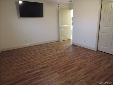 Welcome to a home designed for those who value comfort, privacy - photo 20