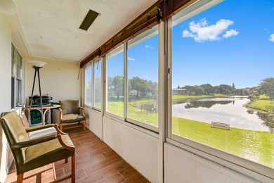 Beautiful 2nd floor 2 bed/1.5 baths lakefront condo with - photo 20