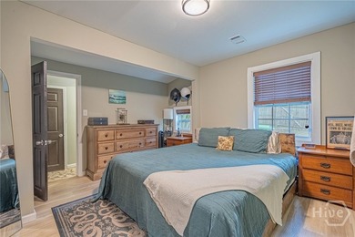 NEW PRICE!!! Now priced at $259,900, this beautifully renovated - photo 22