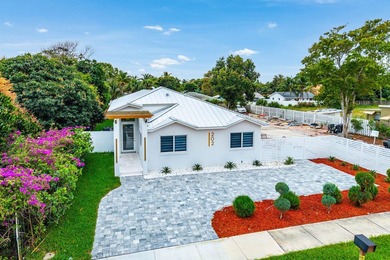 This beautifully updated and thoughtfully expanded 3-bedroom - photo 1