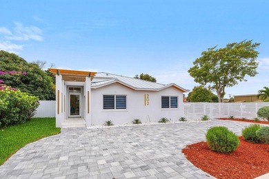 This beautifully updated and thoughtfully expanded 3-bedroom - photo 4