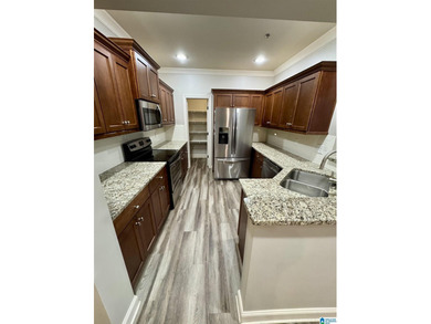 Move-in ready condominium in the heart of VESTAVIA HILLS! This 2 - photo 5