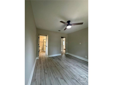 A fantastic opportunity for both first-time homebuyers or a - photo 5