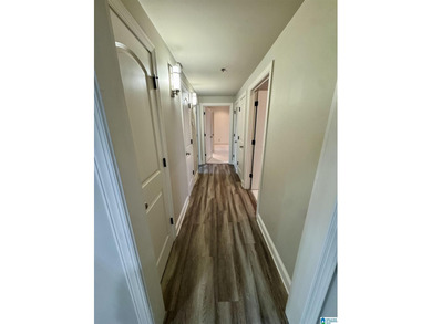 Move-in ready condominium in the heart of VESTAVIA HILLS! This 2 - photo 7